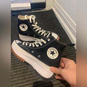 ❤️ Converse Women’s Chuck Taylor Size 8 Black High-Top Sneakers ❤️